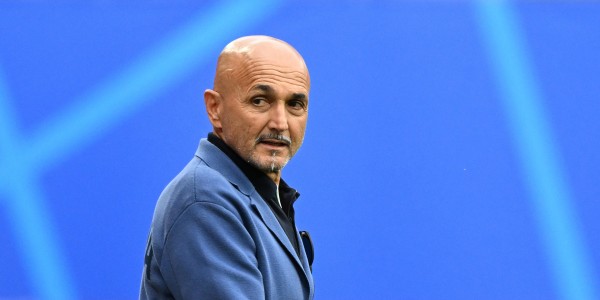 九游体育app-斯帕莱蒂：尤文有2-3个位置需补强 我绝不会让球队毫无意义的控球