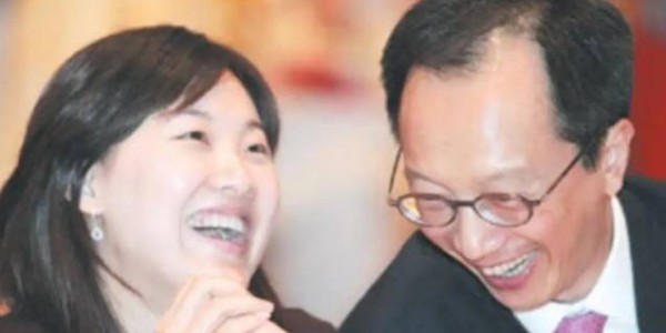 九游体育官网-恩爱24年逃不过现实！48岁伏明霞美若天仙，74岁梁锦松却衰老憔悴|婚姻|岁月|家庭|身体|时光_新浪娱乐_新浪新闻