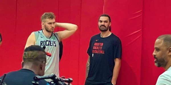 九游体育注册-若得8+3控卫，火箭中锋短板迎刃而解？阿门重回4号位，斯通精明