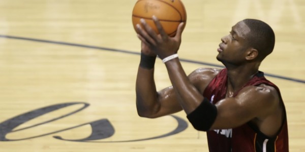 九游体育下载-贝弗利怒怼韦德：我不如你就不能评价你？照这逻辑就乔丹能说你？