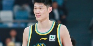 胡金秋：自己很佩服孙铭徽 这是我们的第10个赛季 希望能不留遗憾