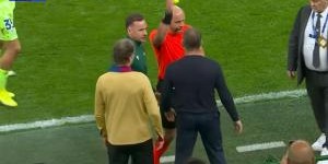 世体：弗里克和助手被罚款停赛，巴萨对处罚感到惊讶可能上诉