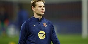 阿斯：德容目前没有正式的经纪人，巴萨不知道和谁谈续约