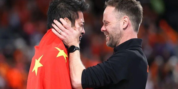 九游体育下载-虎口拔牙！速滑男子1500米宁忠岩破奥运纪录摘金