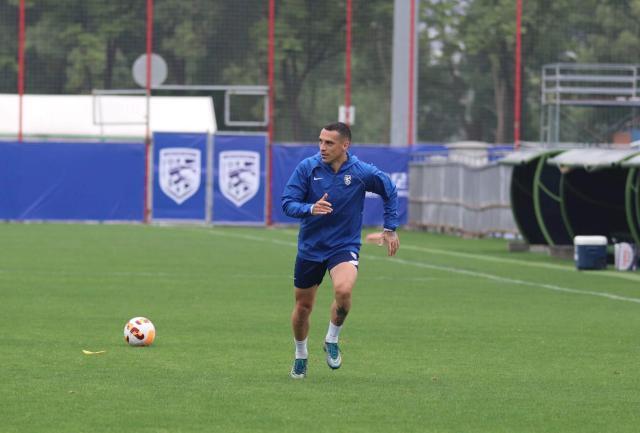 1656469293416096149.jpg stq1.jpg